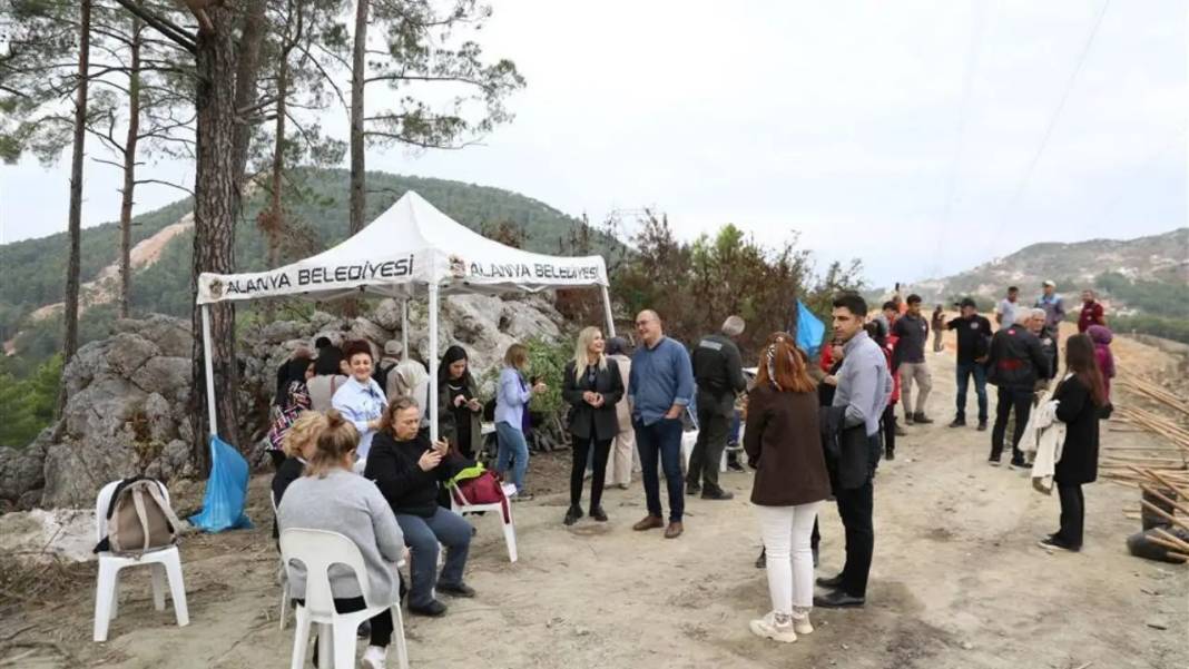 Alanya’da Yangın Alanı Kadınların Yaşam Hakkına Adandı! 4